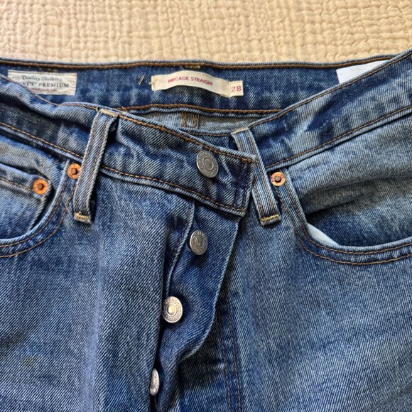 Levi's Ribcage Jeans Size 28 - Picture 2 of 4